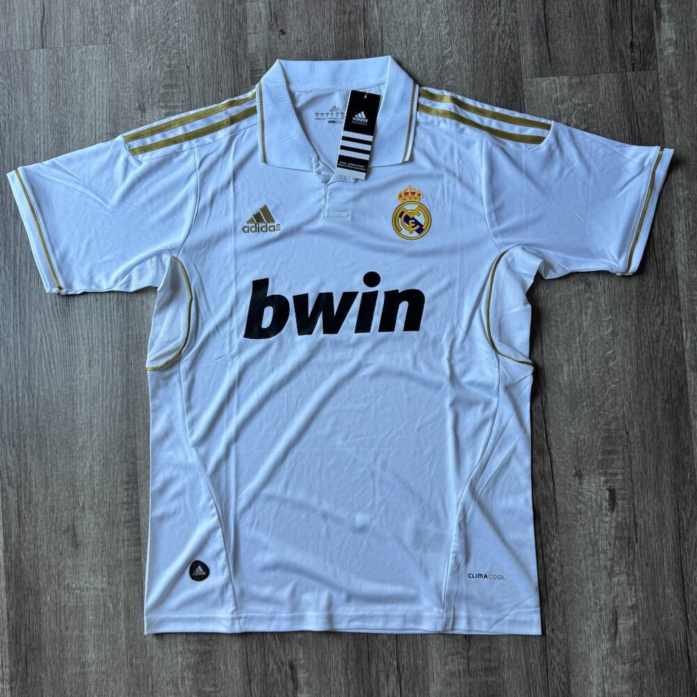 Retro Real Madrid 11/12 - Home Jersey